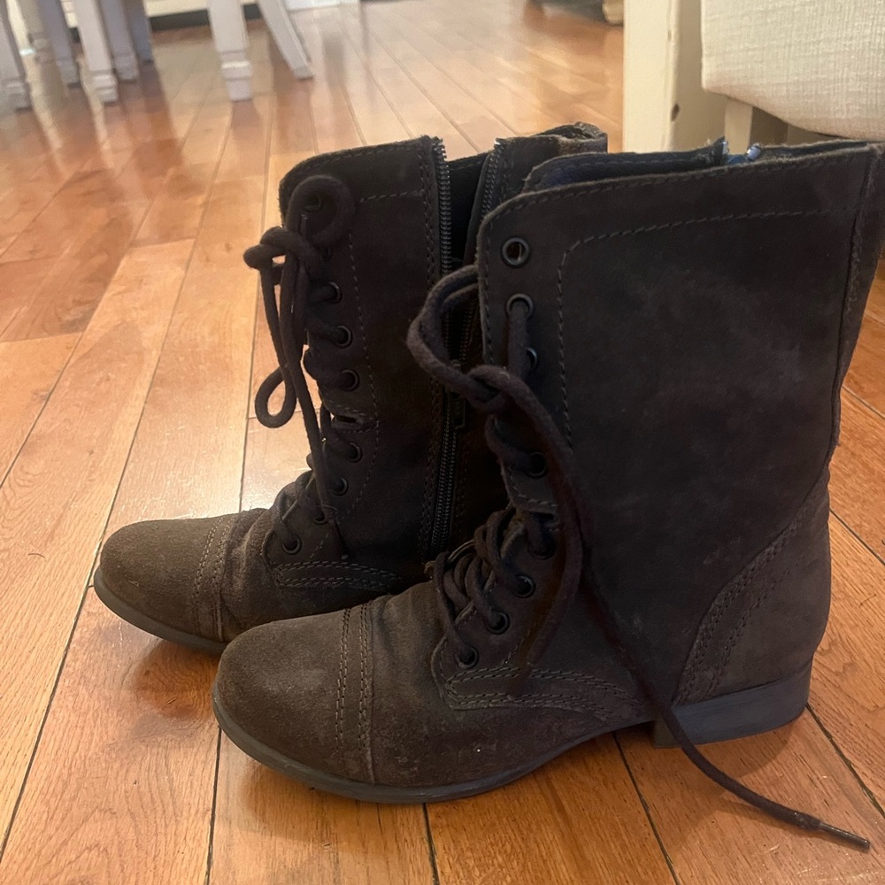 Brown suede lace up boots, good condition